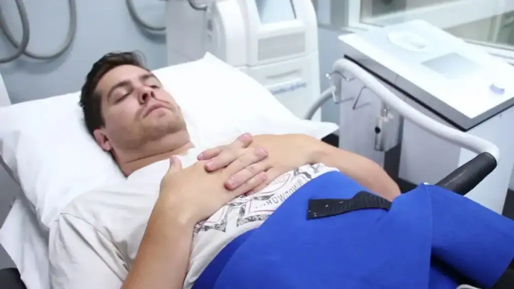 Transforming Bodies: Celebrity Success Stories and the Truth Behind Body Contouring 2 Image of male having body contouring Dover treatment